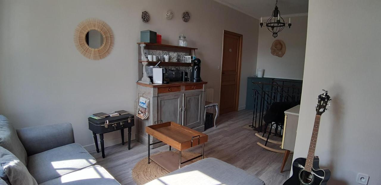 Bed and Breakfast A L'Ombre De La Treille -Proche Saint-Emilion Экстерьер фото